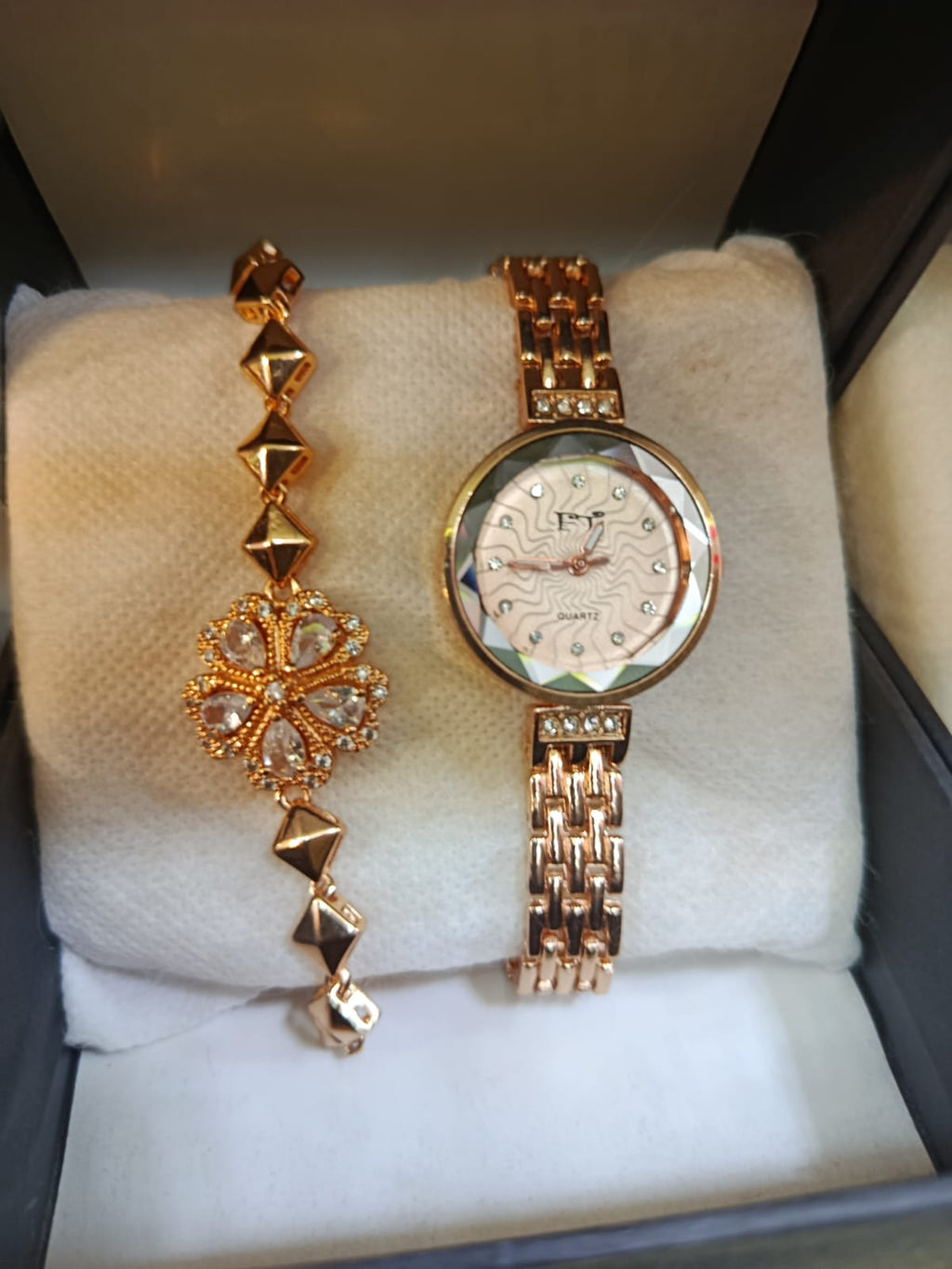 A.B Luxury Ladies Watch & Bracelet Set – Rose Gold Crystal Design