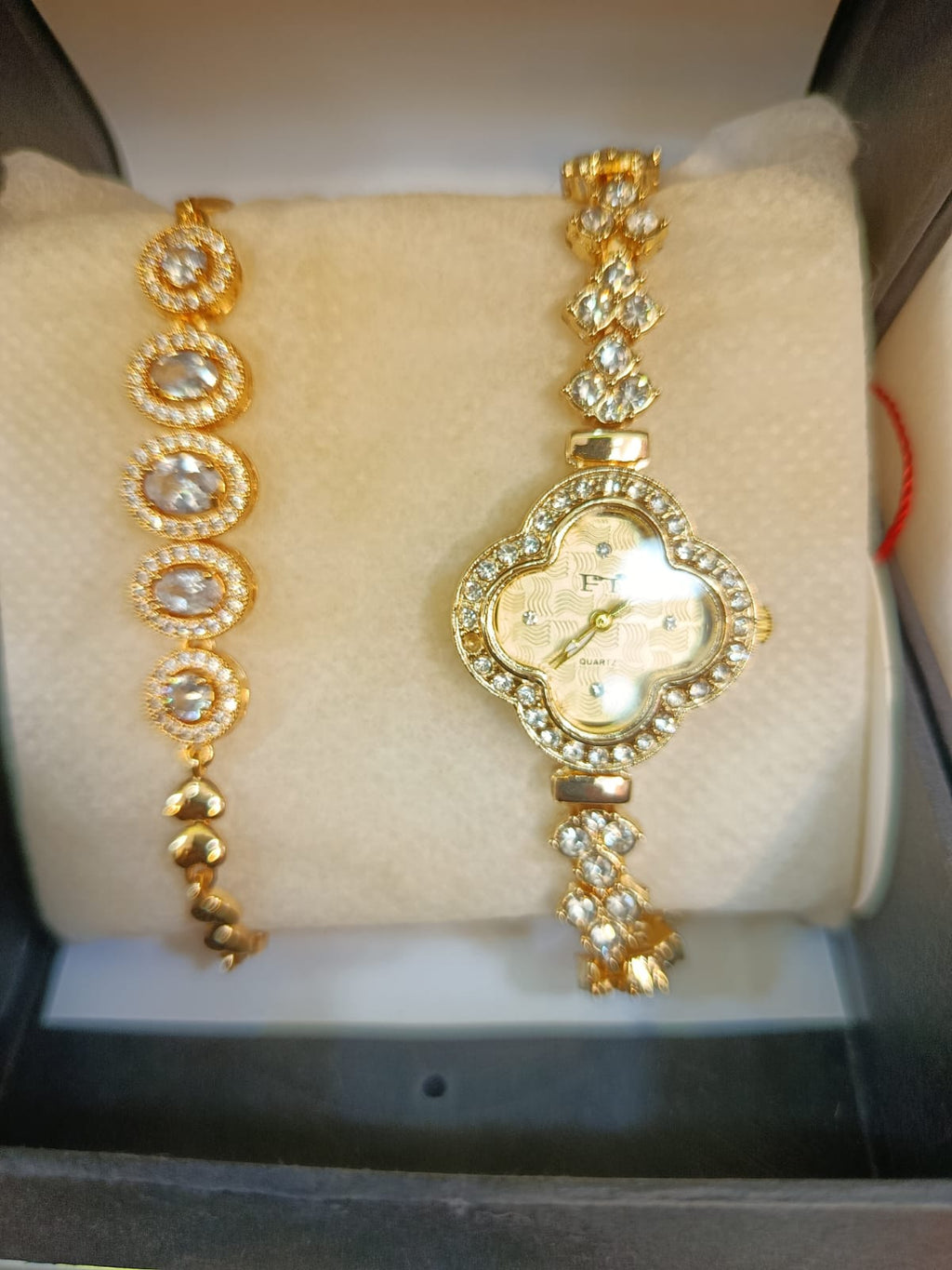 A.B Luxury Ladies Watch & Bracelet Set – Rose Gold Crystal Design