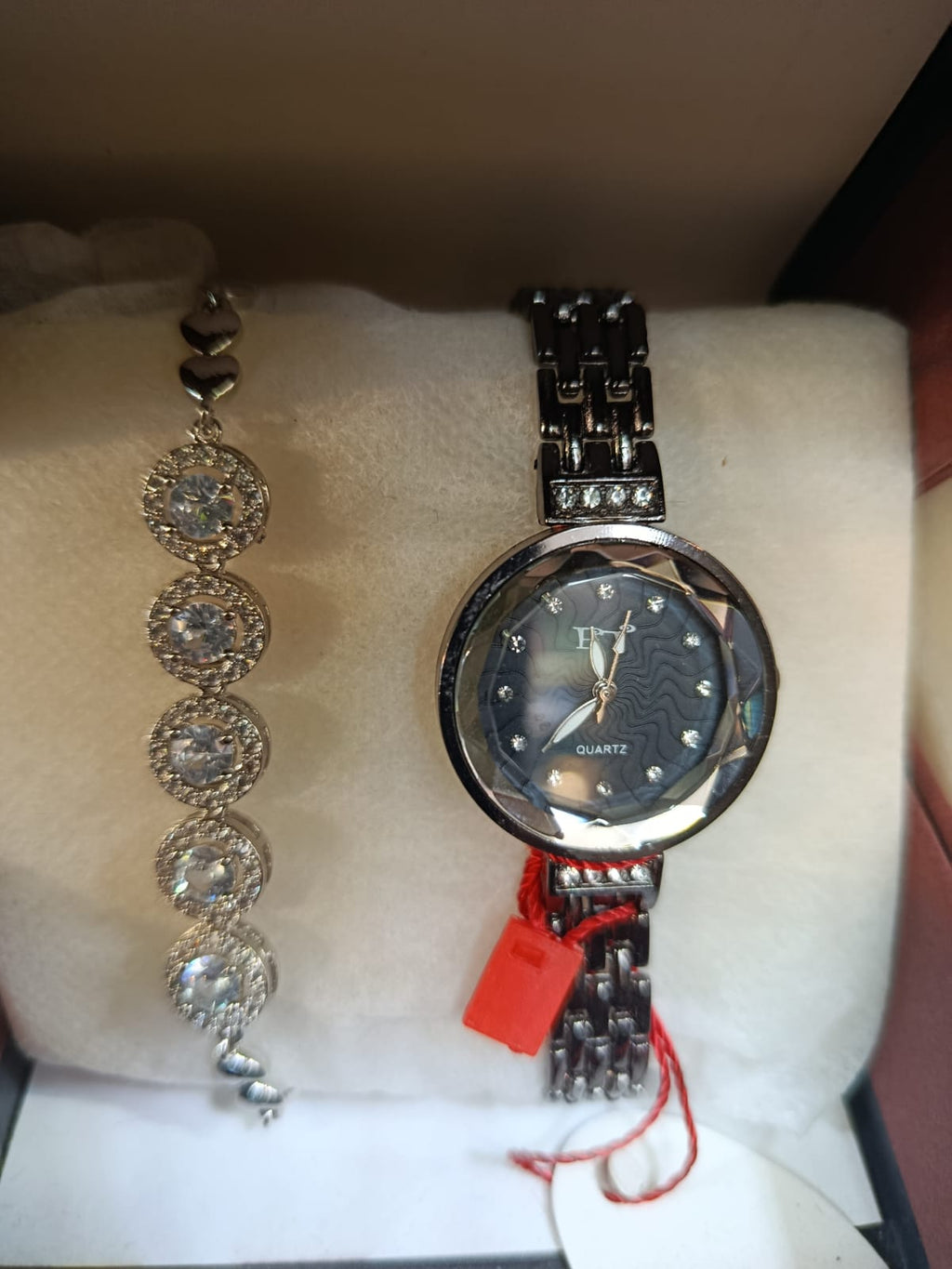 A.B Luxury Ladies Watch & Bracelet Set – Rose Gold Crystal Design